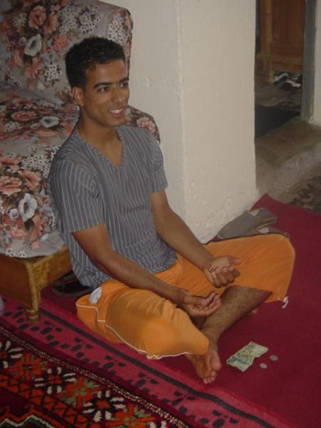 khoya khalid lichafo hat  alfryal tawahad maradi isadak 3lih hhhhhhhhh